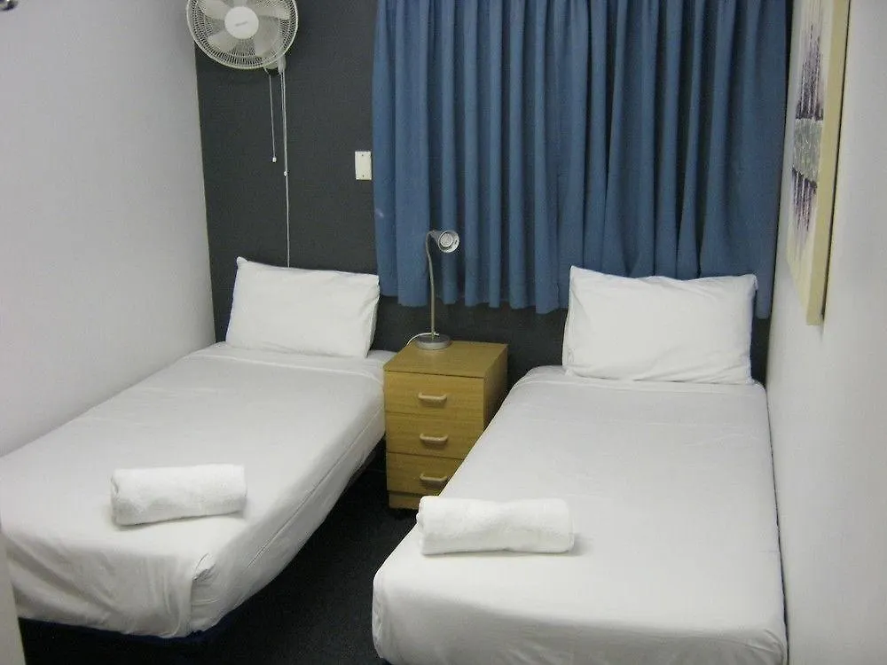Perth Central City Stay Apartment Hotel מלון דירות
