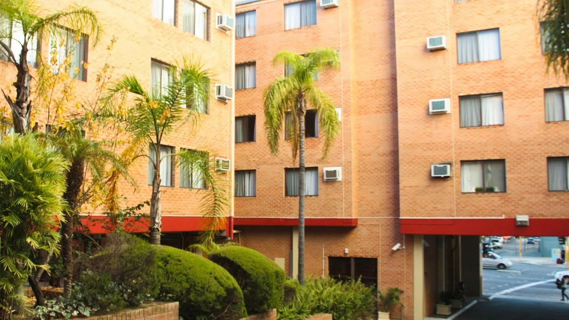 Perth Central City Stay Apartment Hotel 3*,