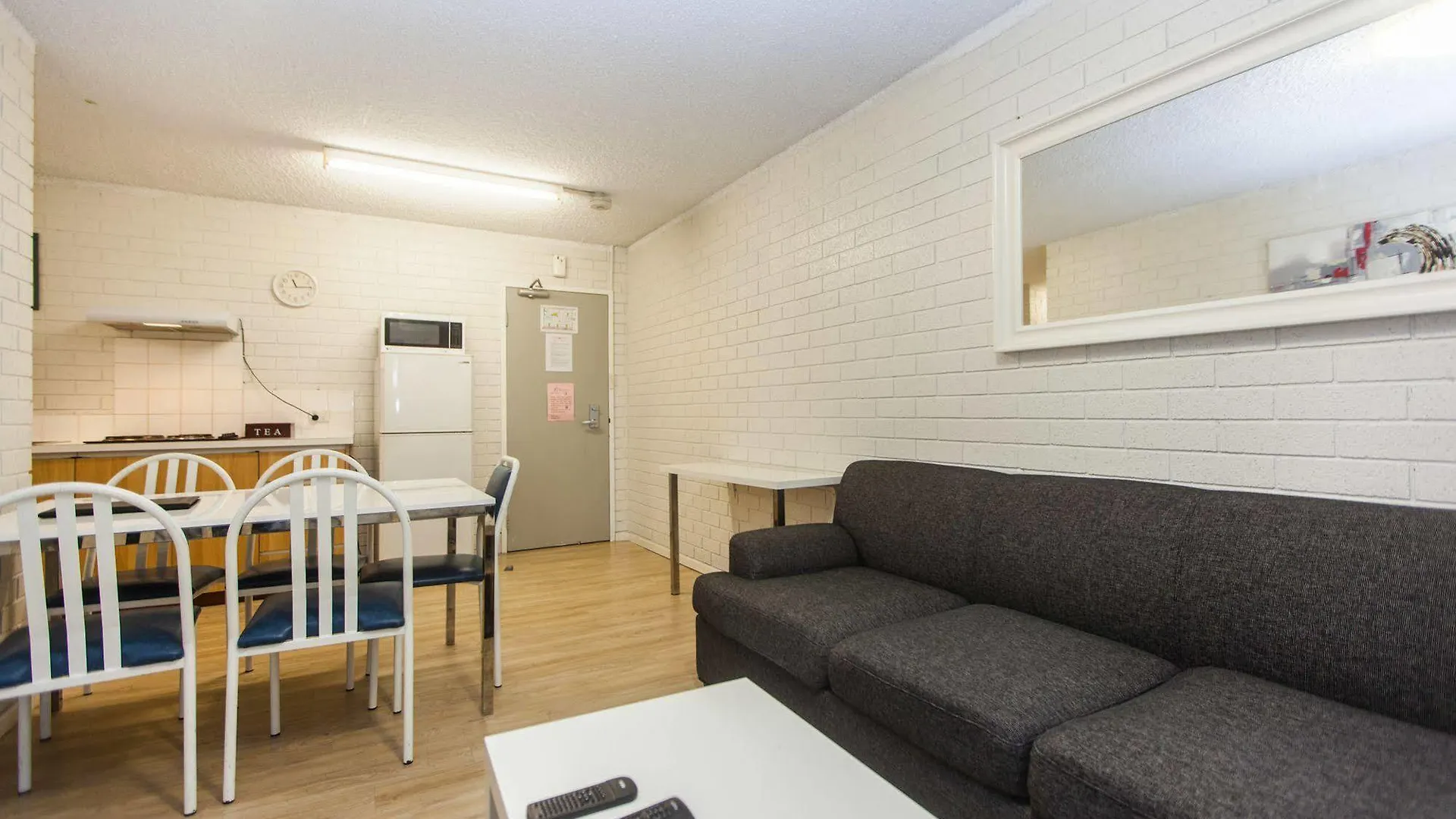 Perth Central City Stay Apartment Hotel 3*,  אוסטרליה
