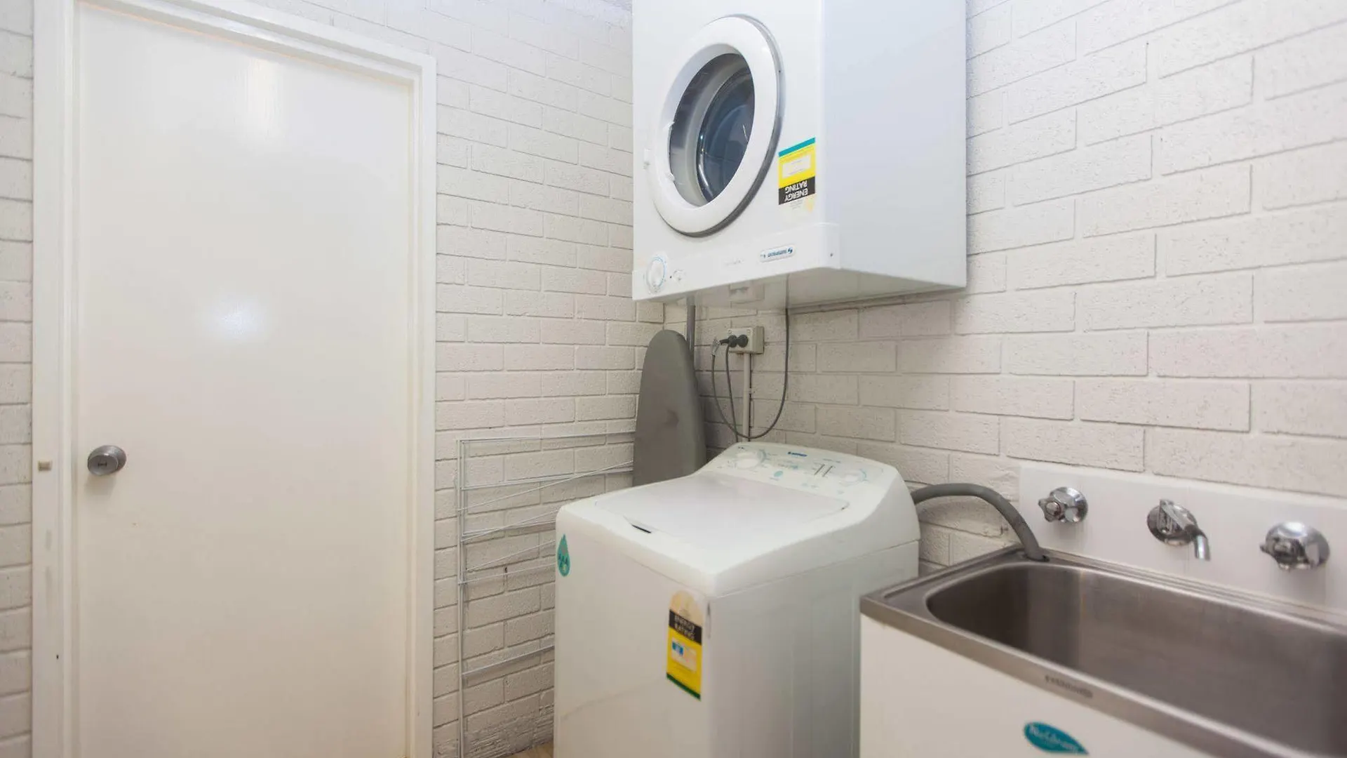 Perth Central City Stay Apartment Hotel